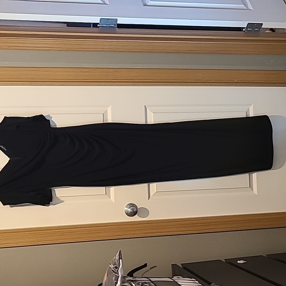 Ralph Lauren Black Cold Shoulder Gown - Picture 7 of 9